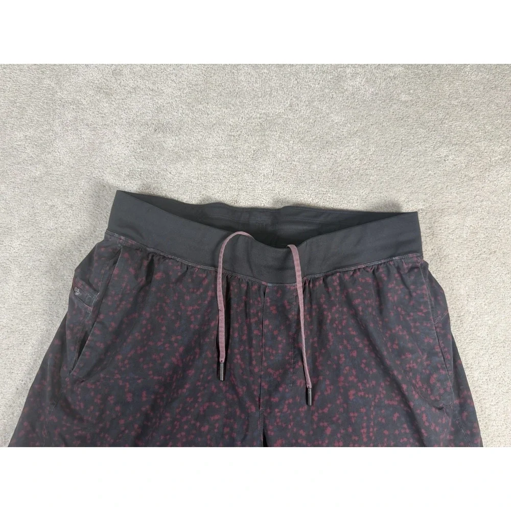 lululemon Men's XL  Shorts 8.5